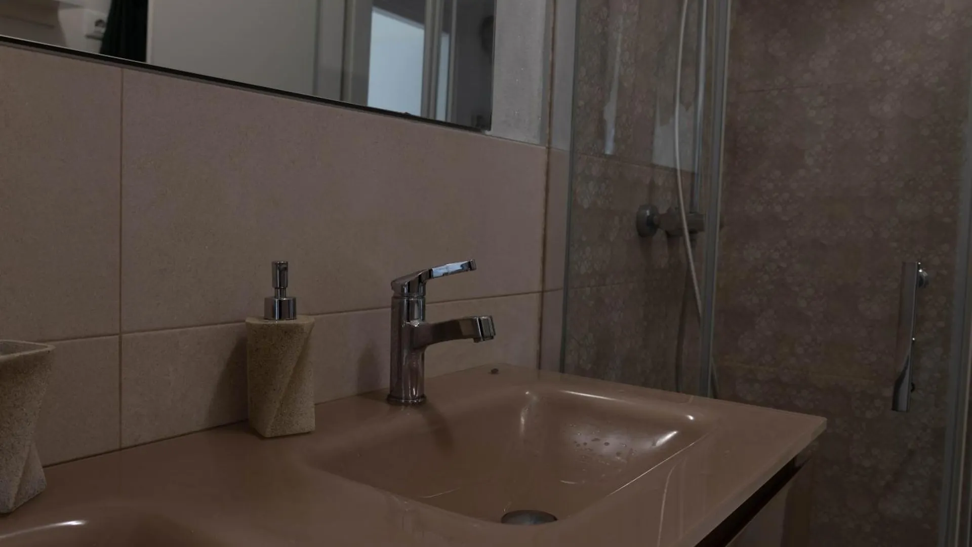 Estate Apartment Desenzano del Garda