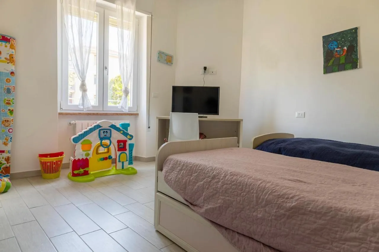 Estate Διαμέρισμα Ντεζεντσάνο ντελ Γκάρντα